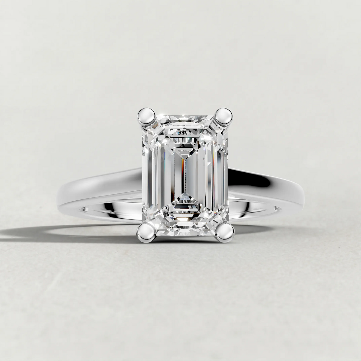 Split-Shoulder Solitaire Engagement Ring (71590) in White Gold zoomed in on diamond