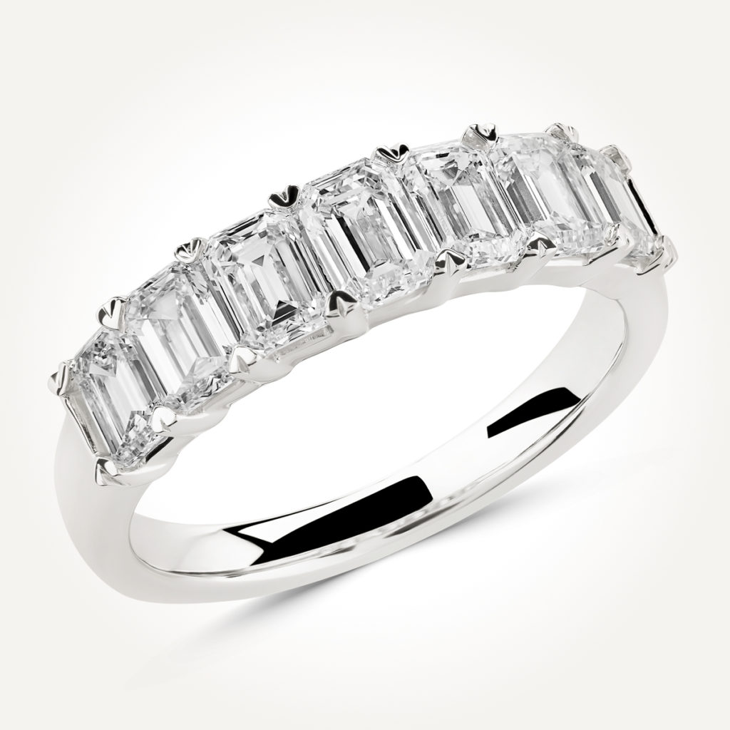 14KT White Gold 7 Stone Emerald Diamond Ring