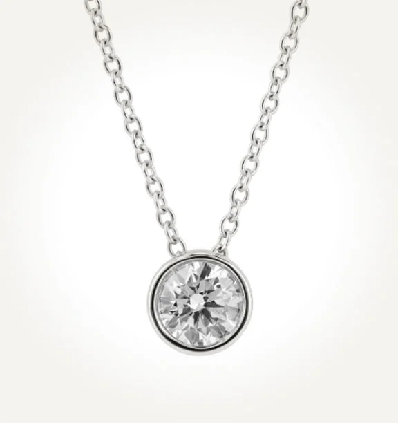 CLASSIC SOLITAIRE PENDANT