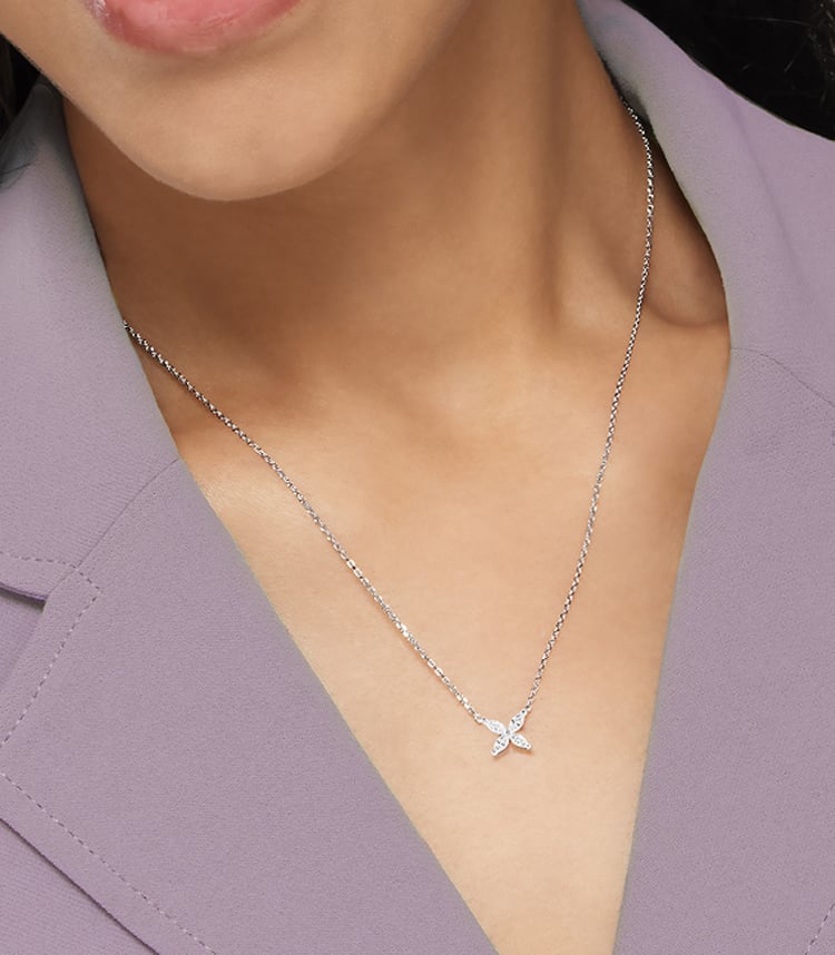 Dazzling Diamond Necklaces