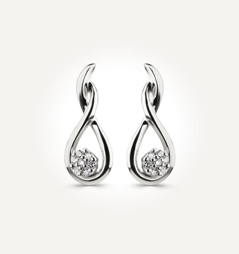 STUNNING DIAMOND EARRINGS