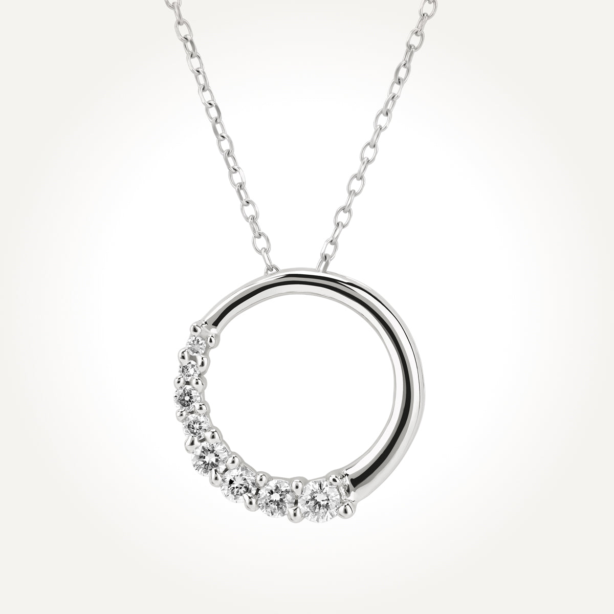 14KT White Gold Diamond Circle Necklace 