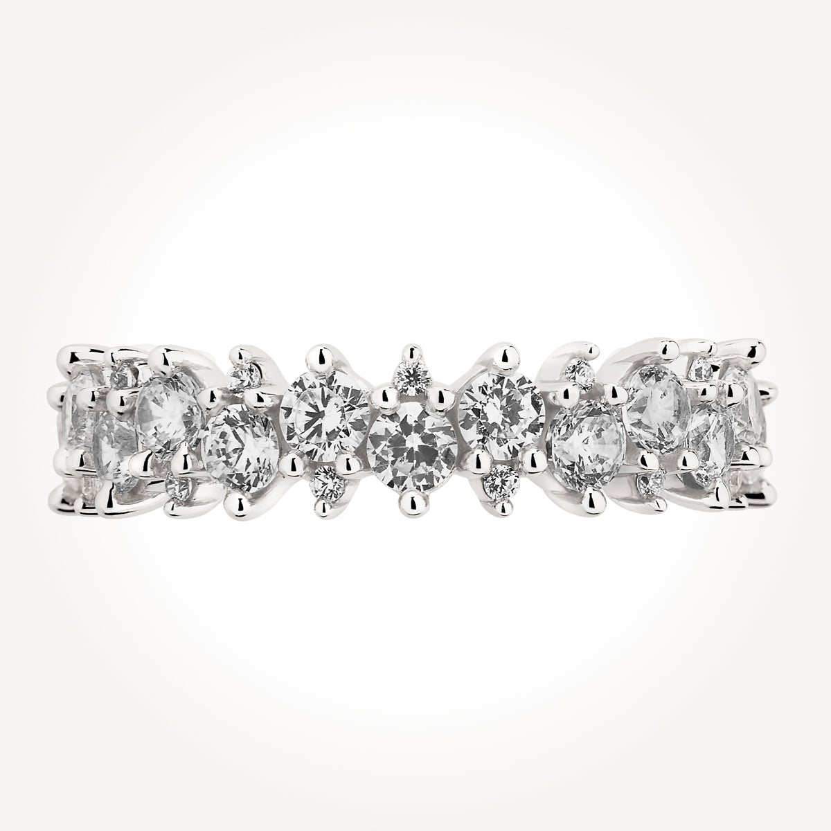 14KT White Gold Round Diamond Band 