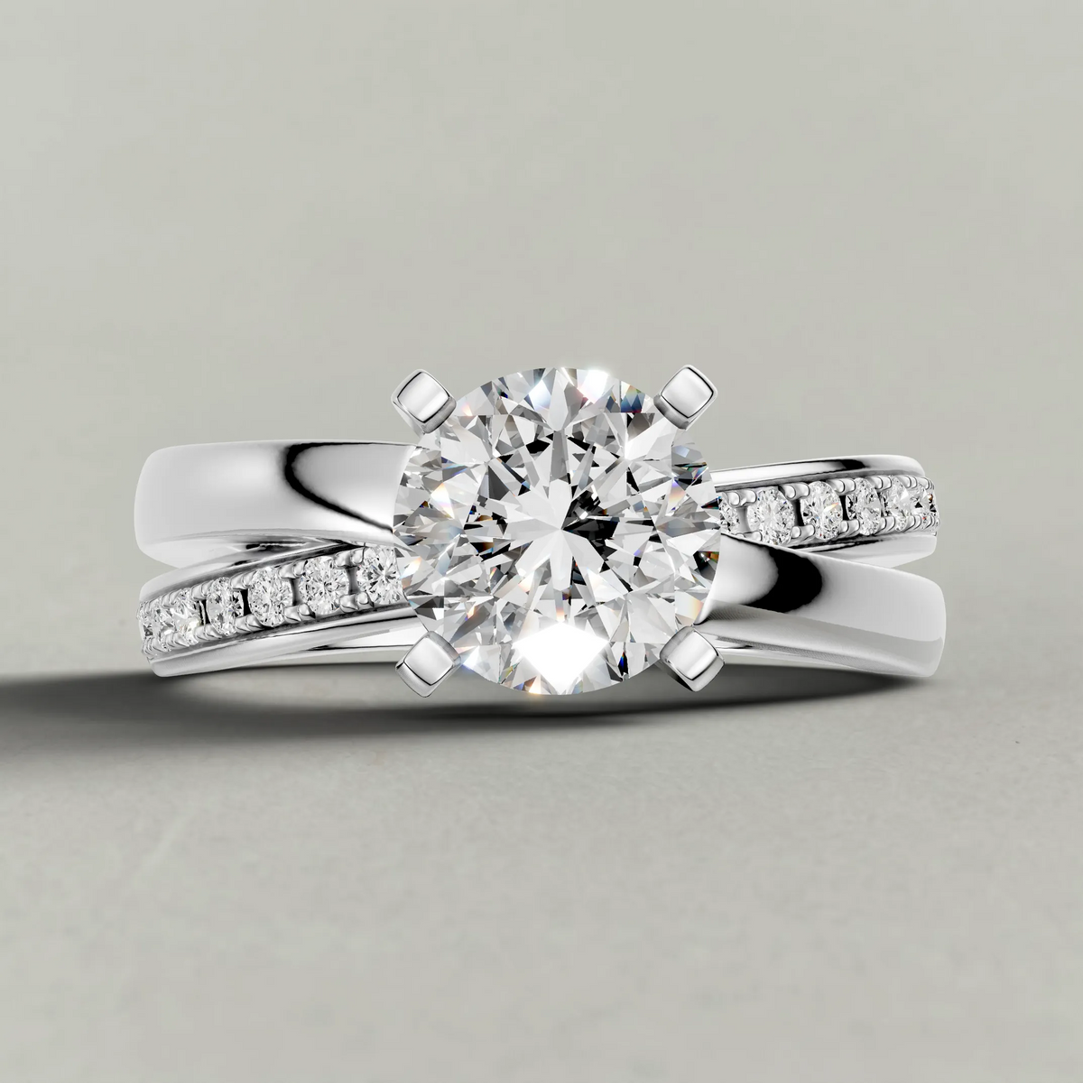 Split-Shoulder Engagement Ring (7921) in Platinum zoomed in on diamond